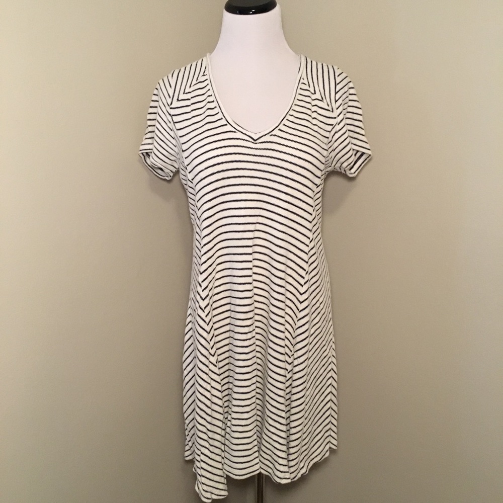 CHELSEA & VIOLET Striped Dress